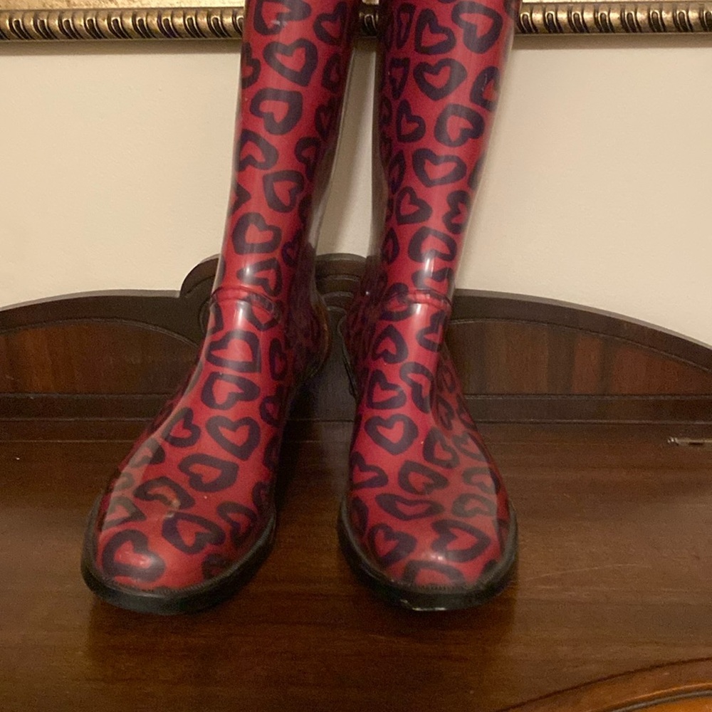DESIGNER MARC JACOBS RAIN BOOTS, adorable heart design over the entire boot.